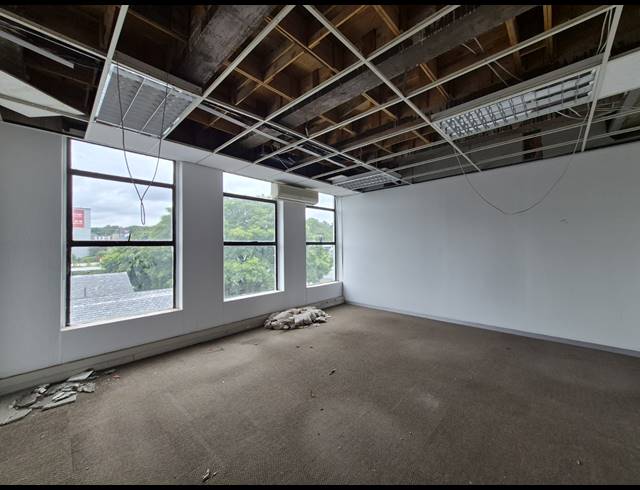 771M² OFFICE TO LET IN CRAIGHALL